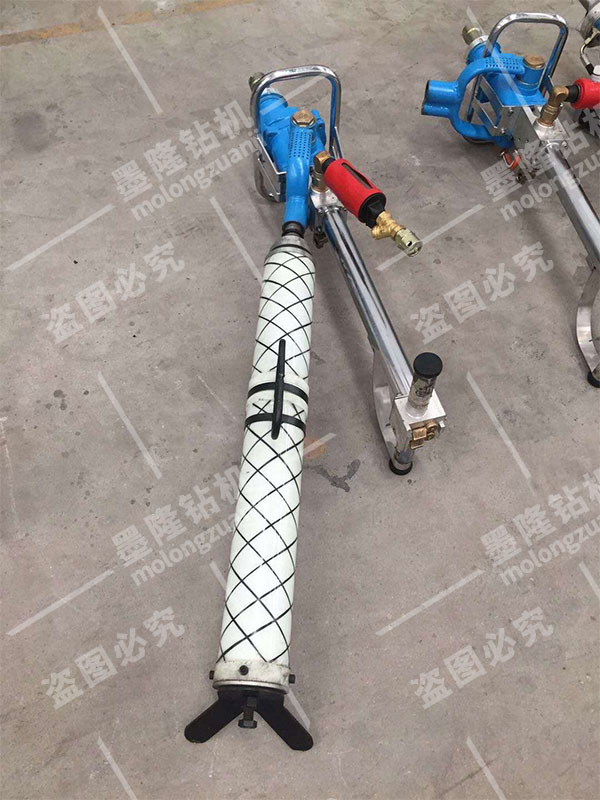 近日，一匹幫錨桿鉆機發(fā)往榆林大柳塔煤礦
